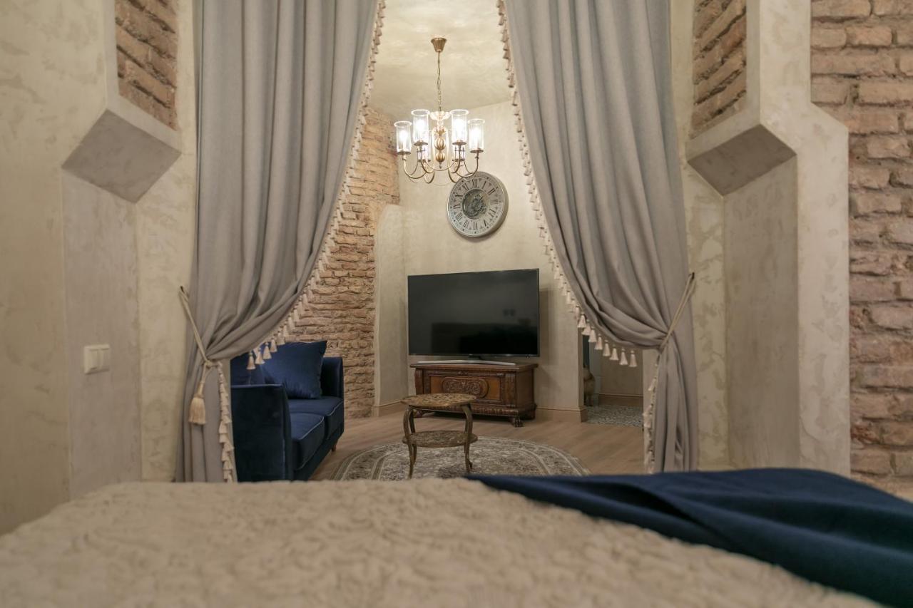 Luxury Apartment In Pilies Street Вильнюс Экстерьер фото