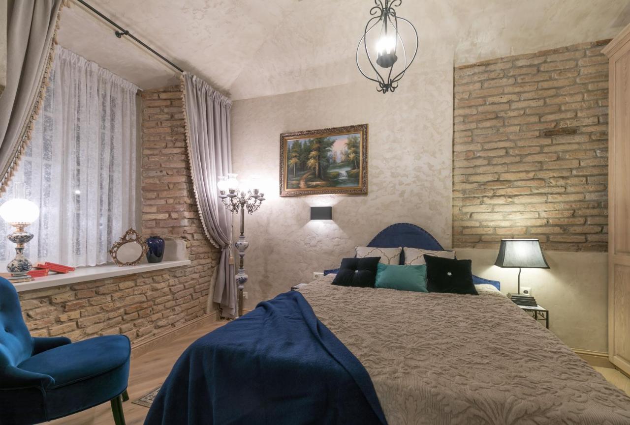 Luxury Apartment In Pilies Street Вильнюс Экстерьер фото