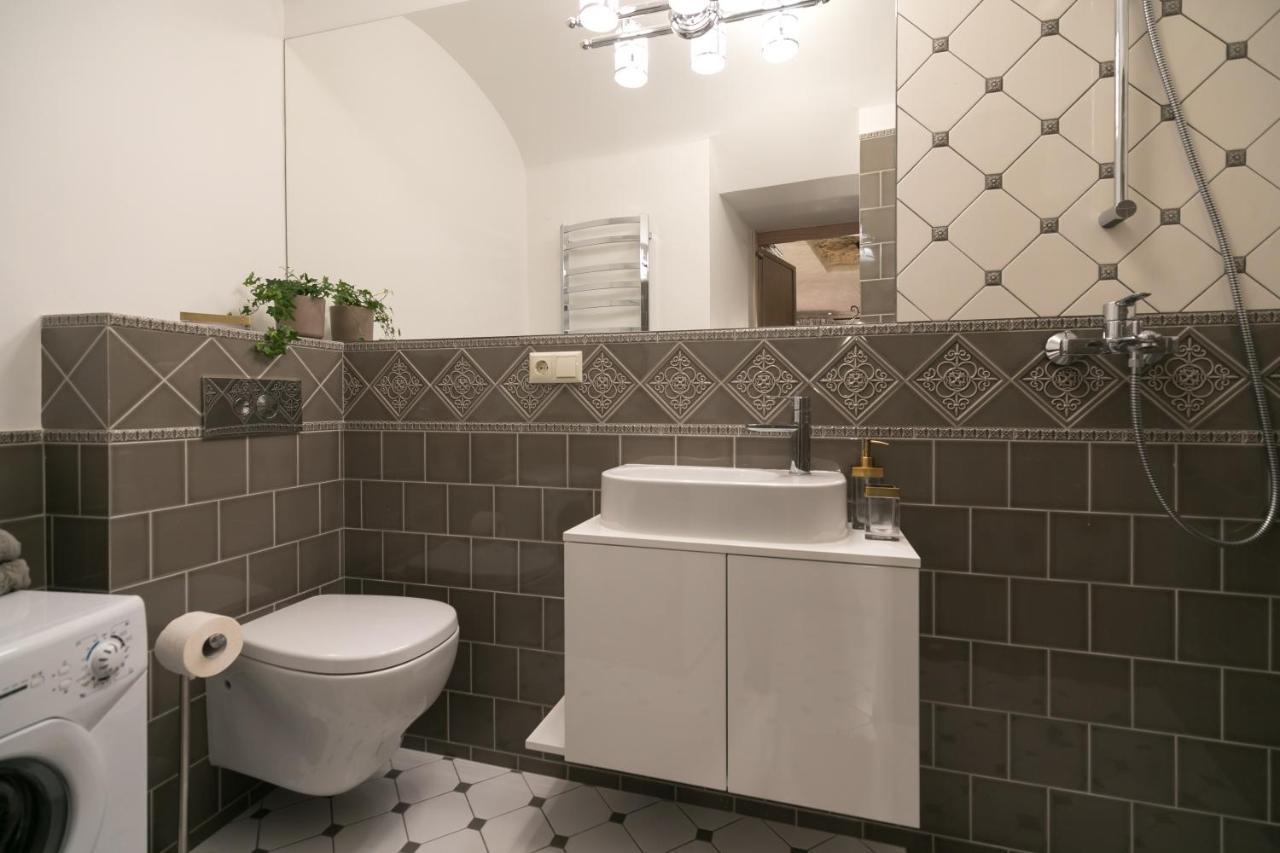 Luxury Apartment In Pilies Street Вильнюс Экстерьер фото